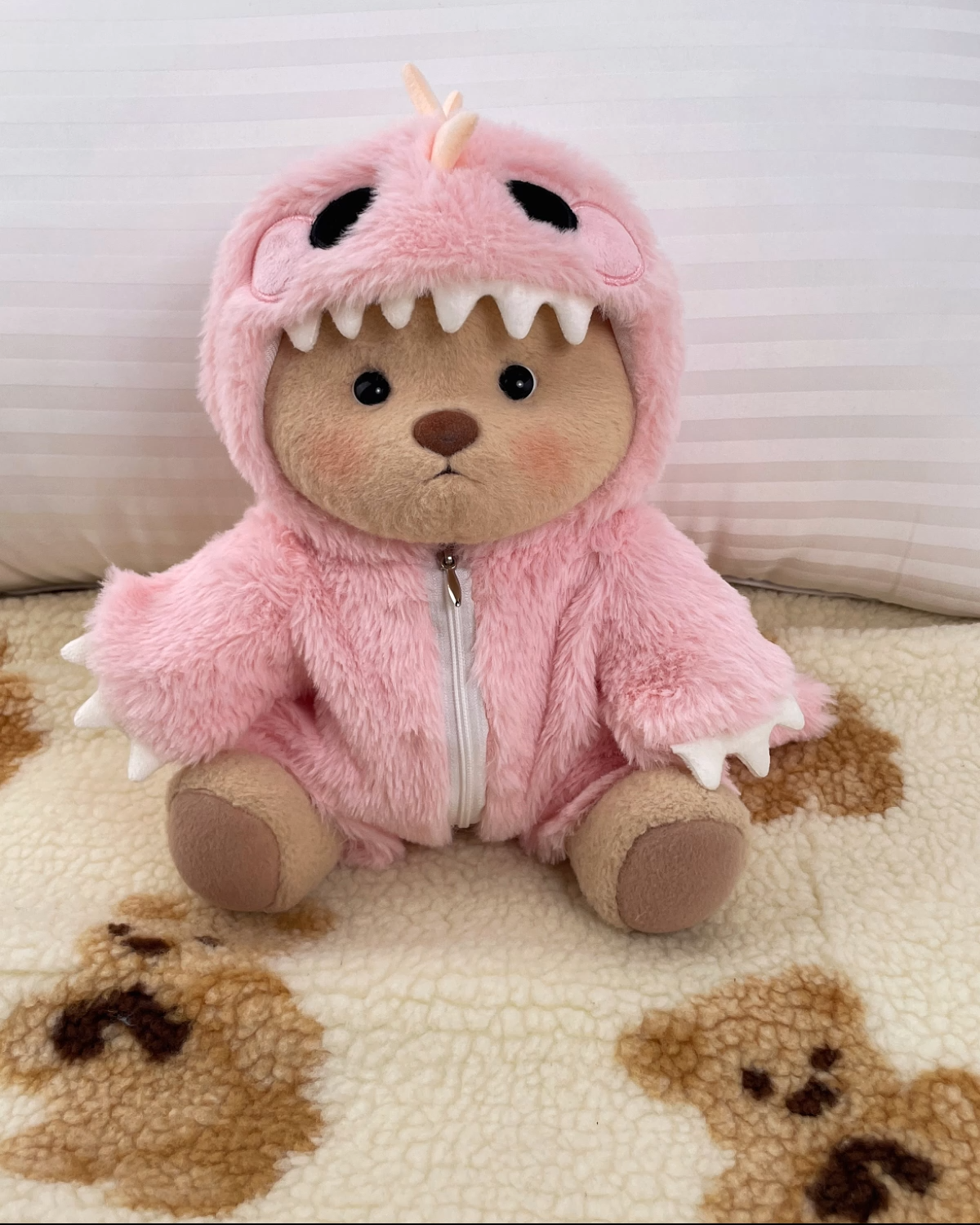 Getahug Furry Dino Bear | Ourson en peluche articulé fait main